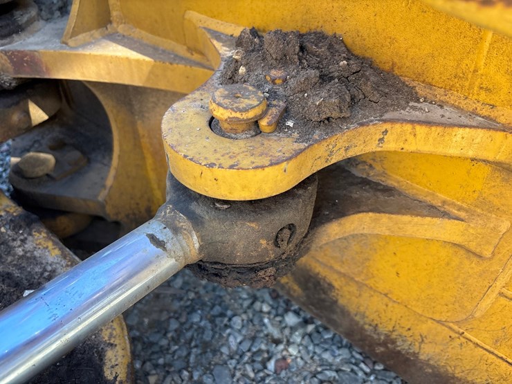 caterpillar-d5m-lgp-image-22