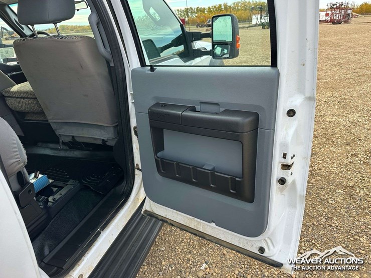 2016-ford-f550-image-30
