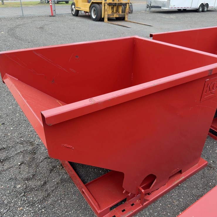 2 YARD SELF DUMPING HOPPER