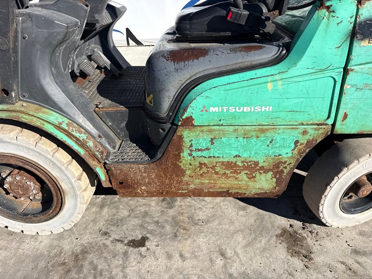 mitsubishi-fg30n-image-26