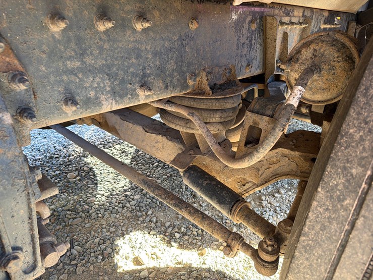 2019-peterbilt-367-image-32