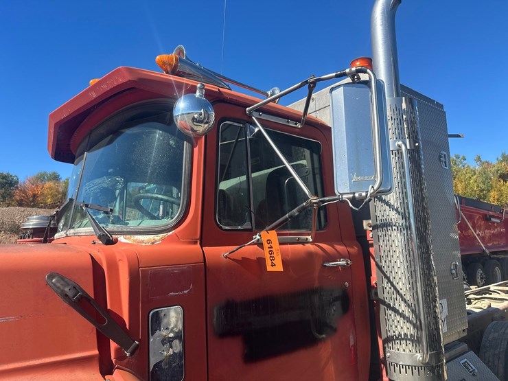 mack-rb688s-image-26