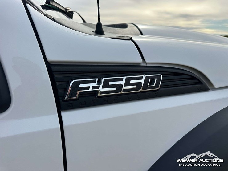 2016-ford-f550-image-36