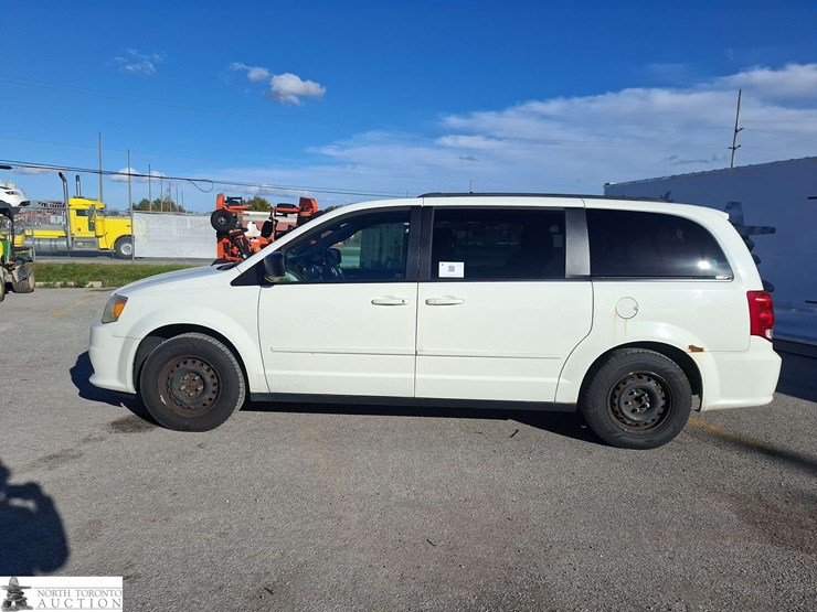2012-dodge-grand-caravan-image-8