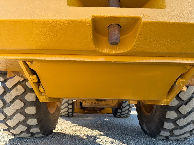 caterpillar-938g-image-29