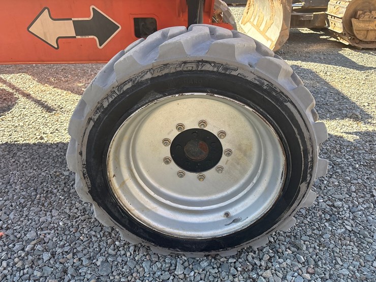 2013-jlg-m600jp-image-64