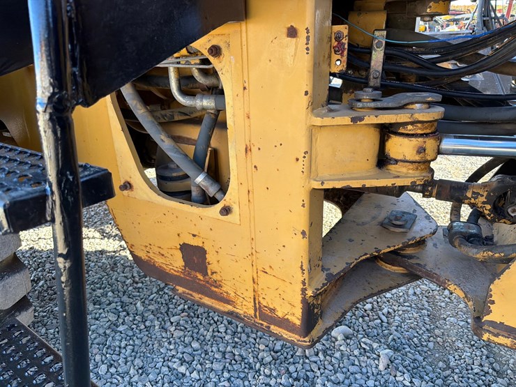 caterpillar-938g-image-34