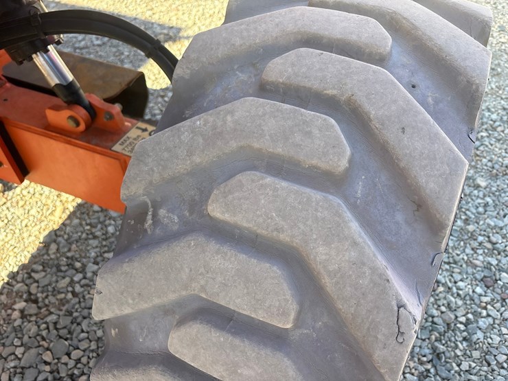 2013-jlg-m600jp-image-65