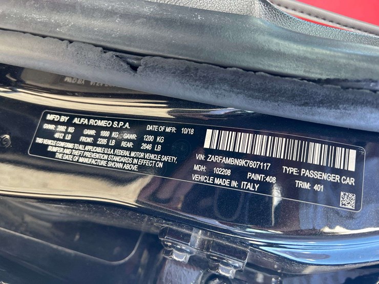 2019-alfa-romeo-giulia-4-door-sedan-(105,950-miles)-image-30