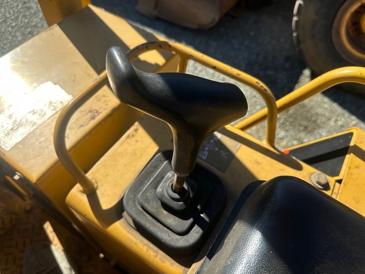 caterpillar-d3c-xl-image-34