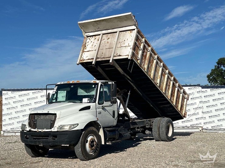 2006-international-durastar-4300-image-1