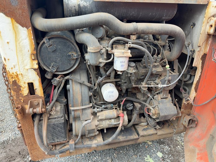 2009-bobcat-s220-image-15