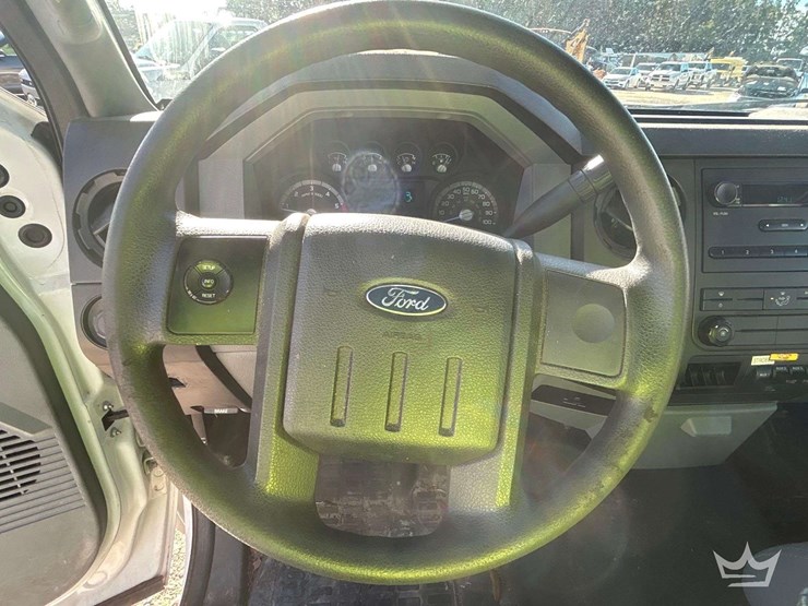 2016-ford-f550-image-27