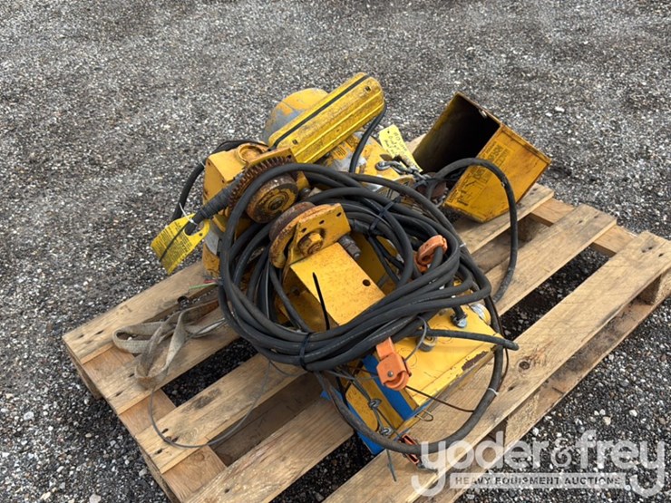 budgit-1/2-ton-chain-hoist-w/-motor-driver-trolley-460v-3hp-image-3