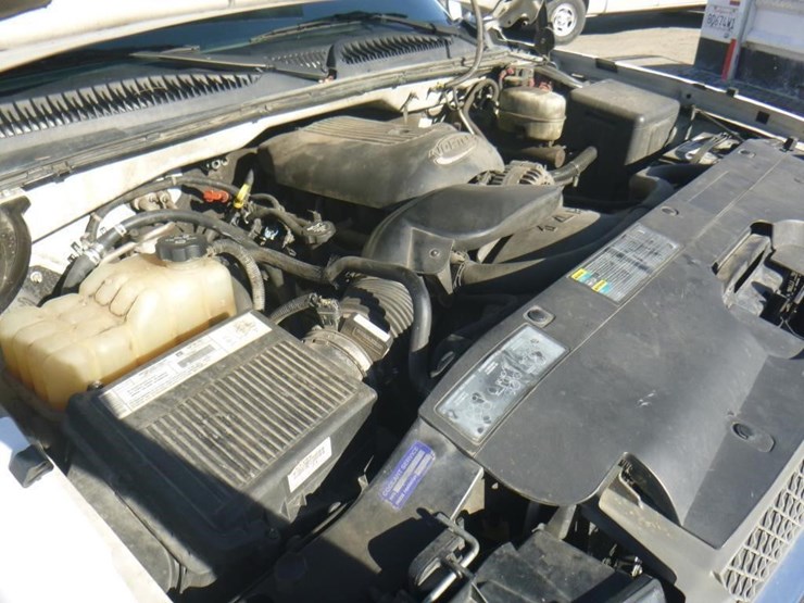 2003-chevrolet-2500hd-image-11
