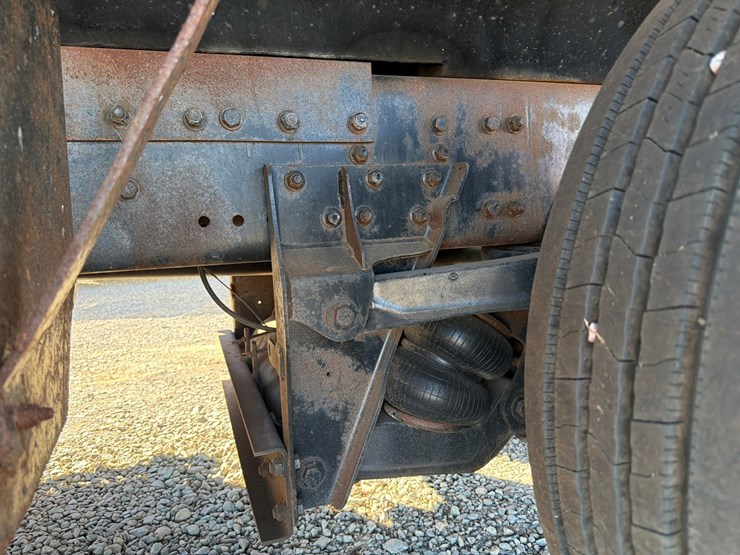 2018-western-star-4700-image-17