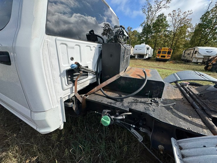 2019-ford-f350-xl-image-16