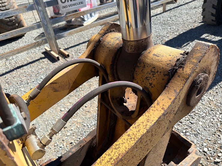 2013-caterpillar-c9-image-82