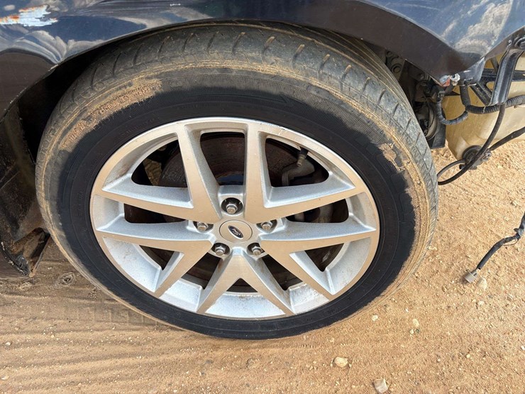 2010-ford-fusion-4-door-sedan-(215,818-miles)-image-18