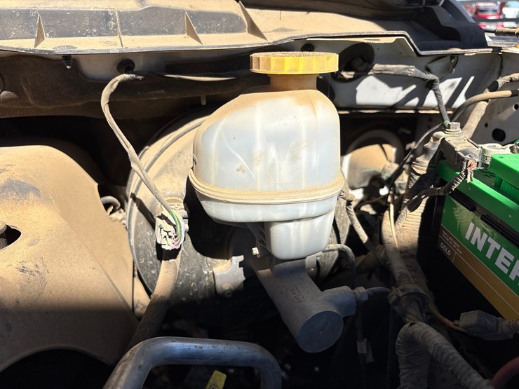2019-ram-1500-classic-image-31