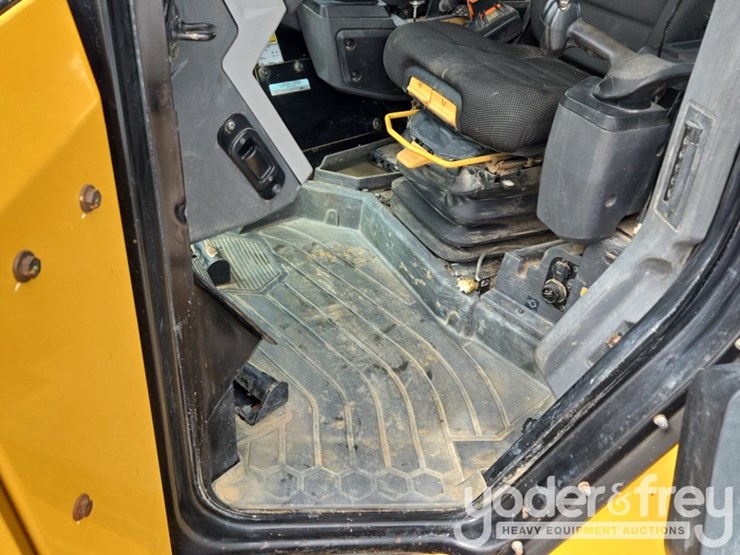 2021-caterpillar-d5-lgp-image-52