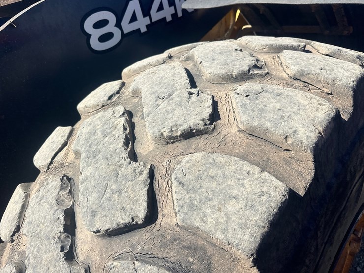 deere-844-image-70