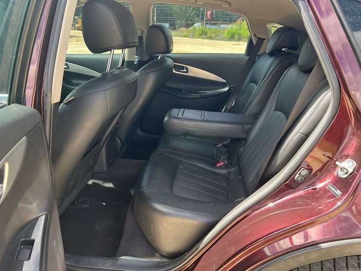 2017-infiniti-qx50-image-15