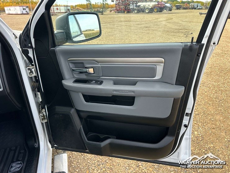 2018-dodge-ram-2500-image-34