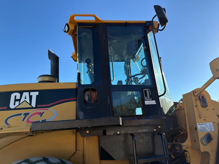 caterpillar-938g-image-33