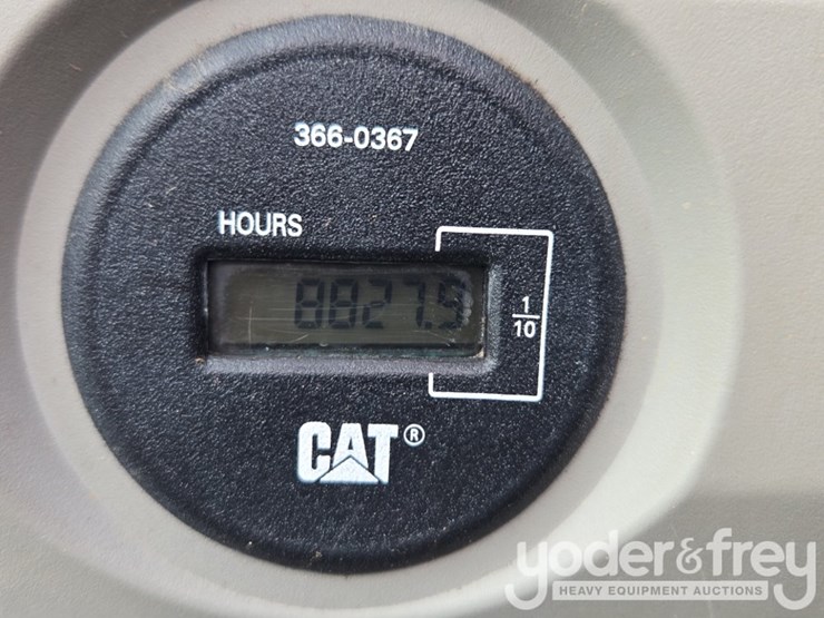 2020-caterpillar-352-image-93