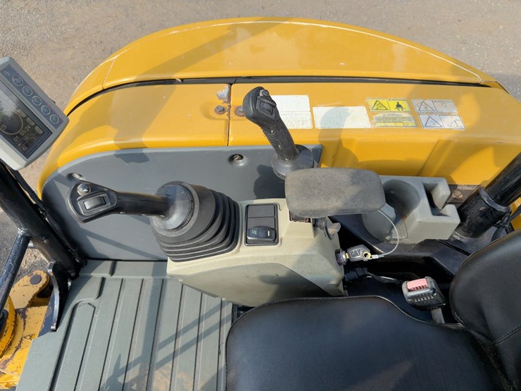 2016-caterpillar-304e2-cr-image-29