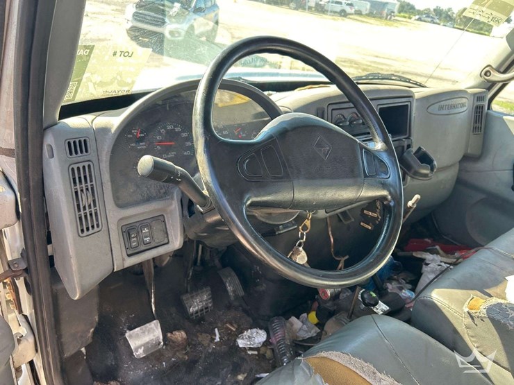 2006-international-durastar-4300-image-12