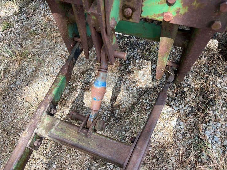 john-deere-210-image-10
