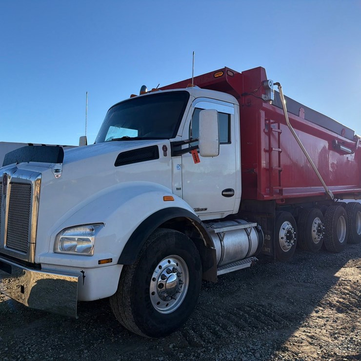2016 KENWORTH T880