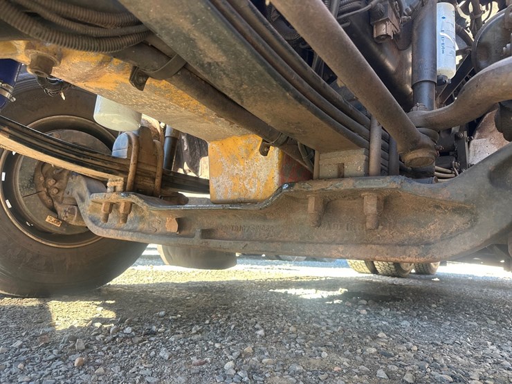 2011-caterpillar-c15-image-54