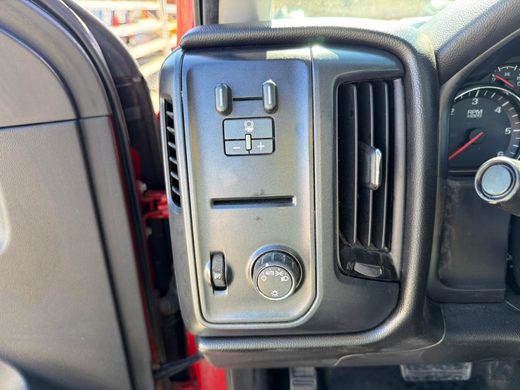2015-chevrolet-silverado-1500-image-58