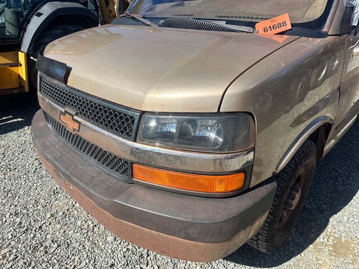 2005-chevrolet-express-3500-image-9