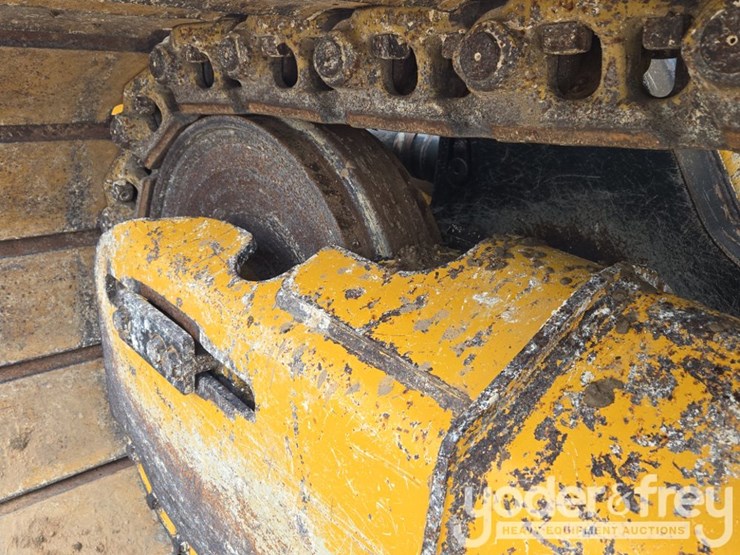 2021-deere-750l-lgp-image-13