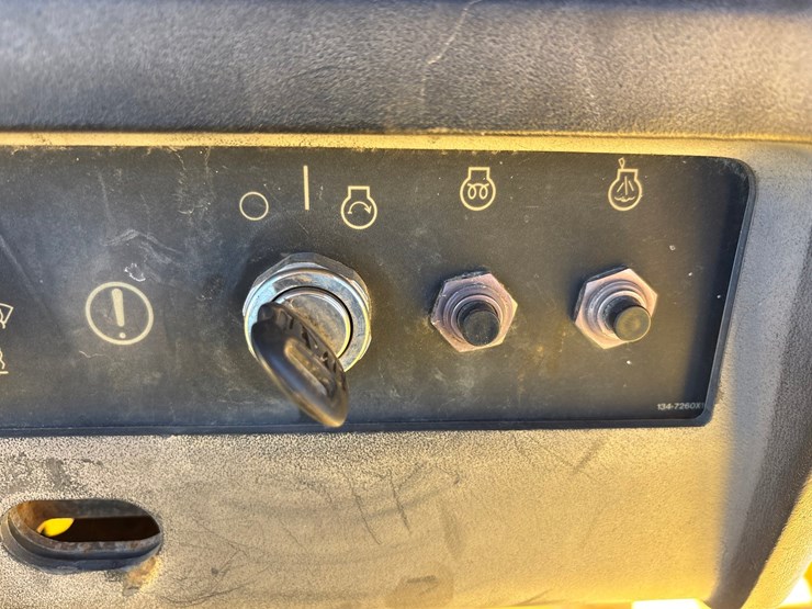 caterpillar-d5m-lgp-image-54