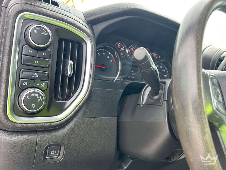 2022-chevrolet-silverado-2500-image-15