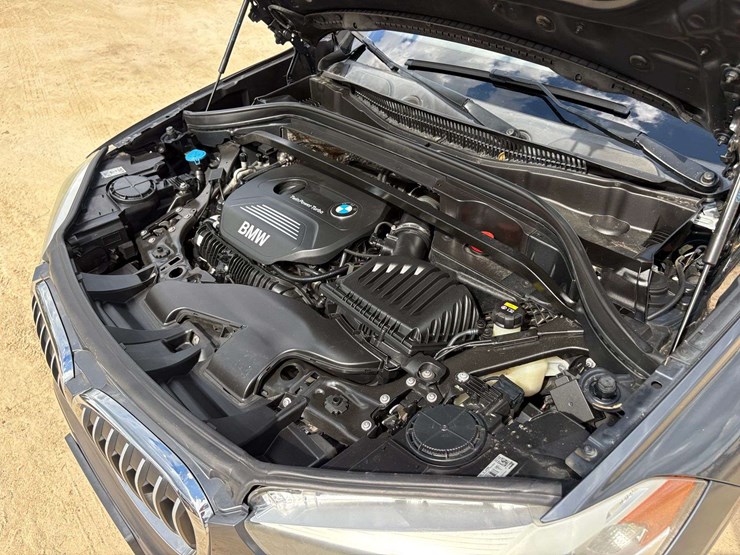 2016-bmw-x1-image-23