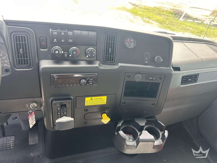 2020-international-mv607-image-16
