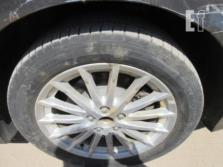 2016-ford-fusion-se-image-17