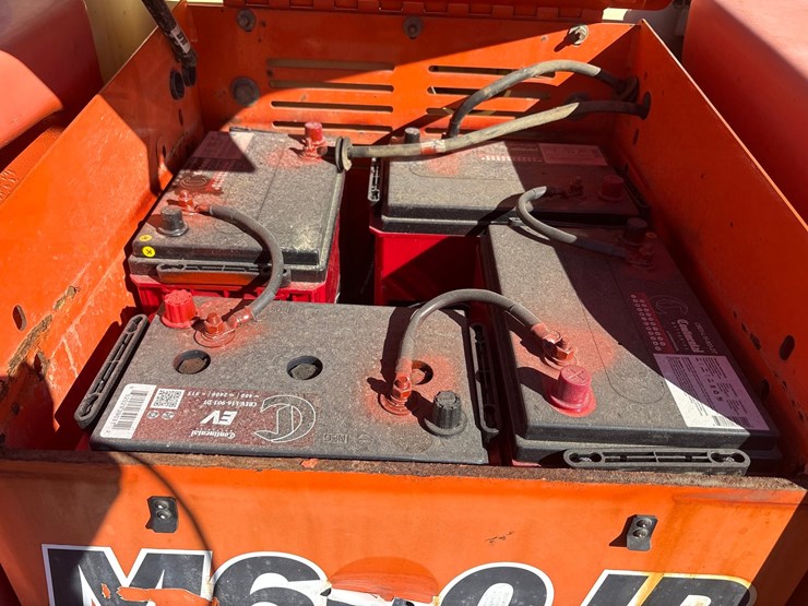 2013-jlg-m600jp-image-48