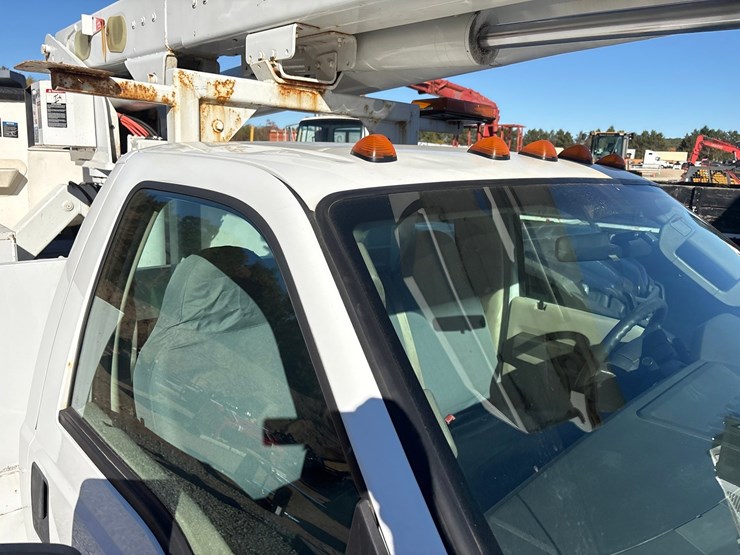 2008-ford-f550-image-23
