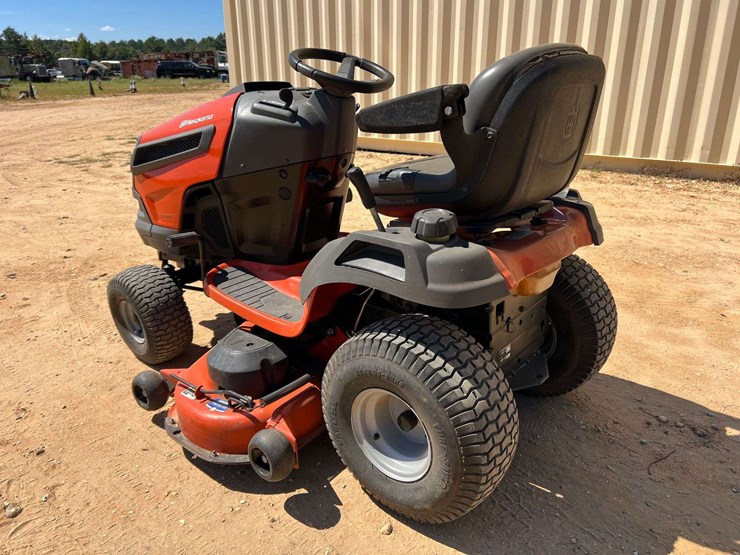 husqvarna-yta24v48-24-hp-48"-riding-lawn-tractor-(473-hours)-image-2