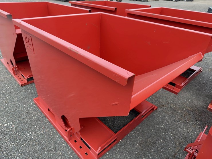 2-yard-self-dumping-hopper-image-4