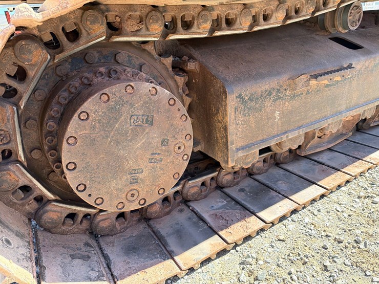 2013-caterpillar-c9-image-76
