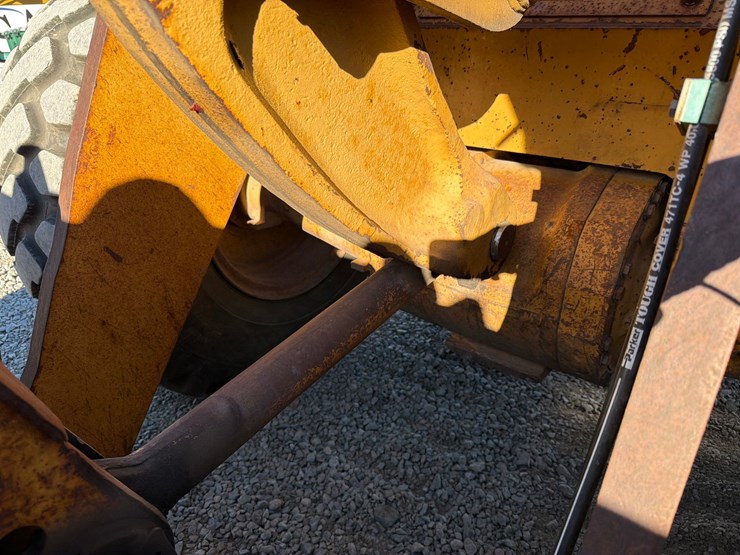 caterpillar-938g-image-15