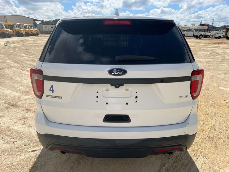 2017-ford-explorer-image-6